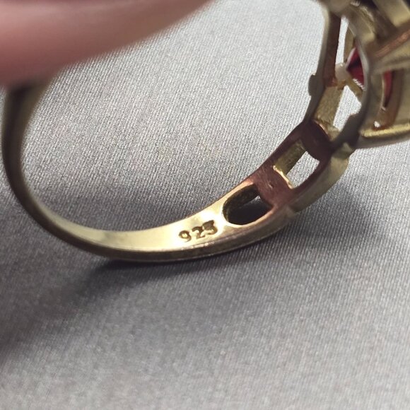 Sterling Vermeil Garnet Ring Size 7 3-Stone Chain Link Band White Zircon Accent - Picture 6 of 11